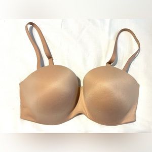 NWOT Strapless Victoria’s Secret Lightly Lined Bra